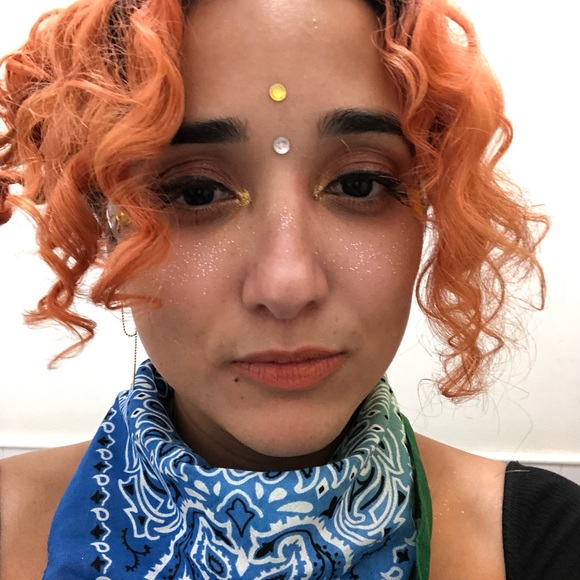 Meet your Posher, Bianca - Picture 4 of 5